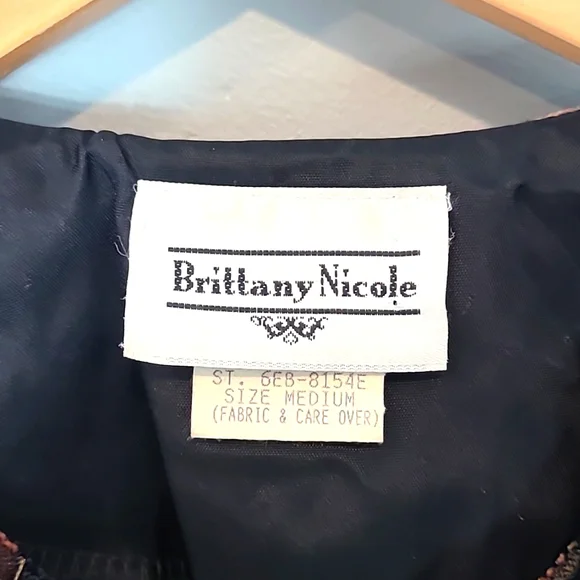 Women's Floral Velvet Jacket - Picture 6 of 8